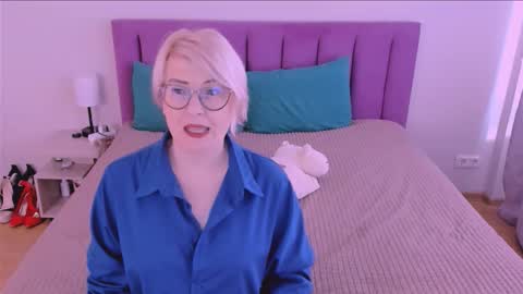 Sabrina MacMarren online show from 09-12-25, 09:31