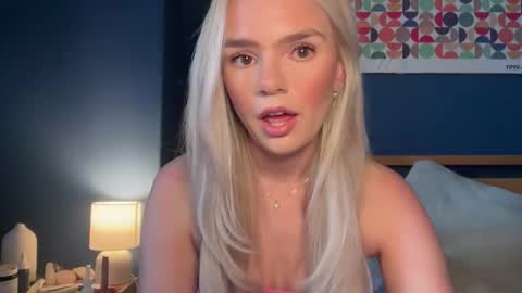 Snapshot of sabrinamasson chatting on 10-28-25, 03:14 sabrina online show from 10-28-25, 03:14