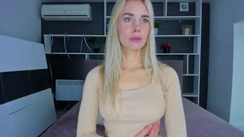 Snapshot of sabrinasharm chatting on 11-10-25, 12:15 Sabrina online show from 11-10-25, 12:15