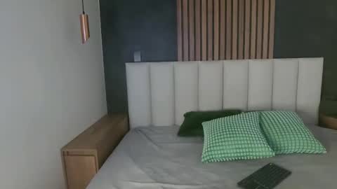 S A B R I N A  online show from 01-12-26, 11:37