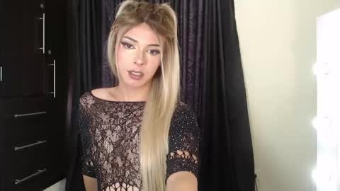 sabrinatshot online show from 05-23-26, 03:49