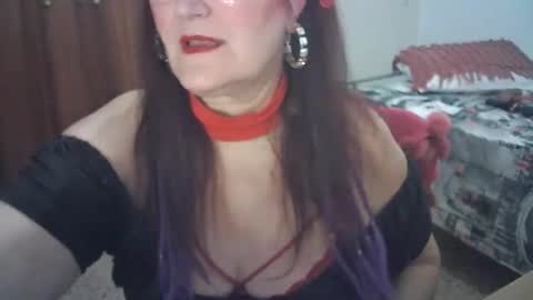 SabrinaXlovess online show from 10-28-25, 06:32