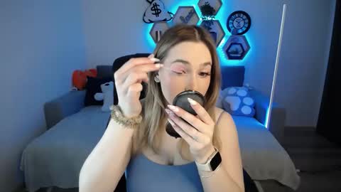 Snapshot of sabrinviolet chatting on 01-29-25, 09:12 Sabrina Violet online show from 01-29-25, 09:12