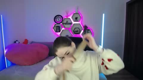 Snapshot of sabrinviolet chatting on 10-12-25, 08:02 Sabrina Violet online show from 10-12-25, 08:02