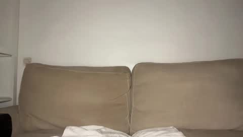 Snapshot of sacha555paris chatting on 12-20-25, 12:34 Sachaa online show from 12-20-25, 12:34