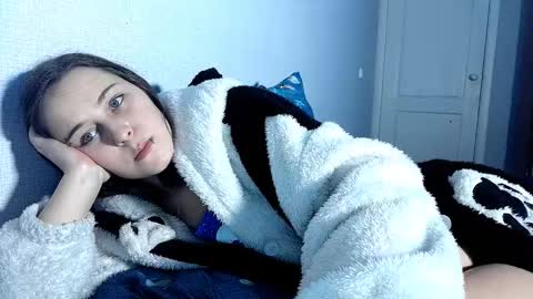 Snapshot of sademoface chatting on 12-23-24, 11:06 pluto online show from 12-23-24, 11:06