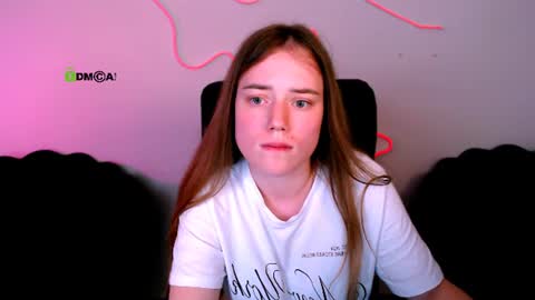 Snapshot of sadie_peach chatting on 07-23-26, 09:18 your best girl online show from 07-23-26, 09:18