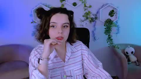 Snapshot of sadie_peach chatting on 07-28-26, 03:21 your best girl online show from 07-28-26, 03:21