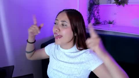 Snapshot of saelivrae chatting on 05-25-26, 06:58 Cami online show from 05-25-26, 06:58