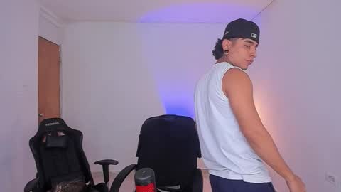 saenz_hotx online show from 11-13-25, 08:19