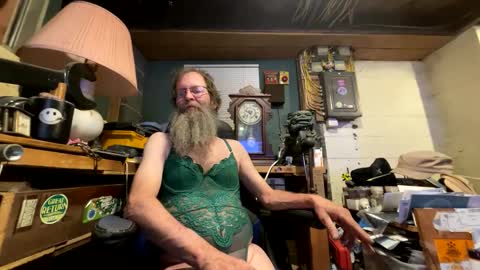 Snapshot of safety_fist chatting on 01-18-25, 10:17 safety_fist online show from 01-18-25, 10:17