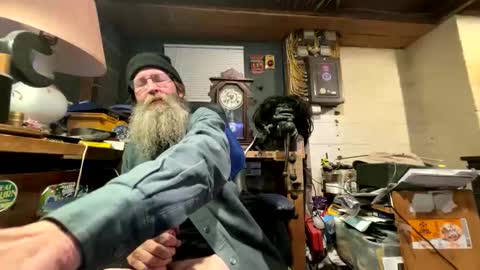 Snapshot of safety_fist chatting on 02-13-25, 10:43 safety_fist online show from 02-13-25, 10:43