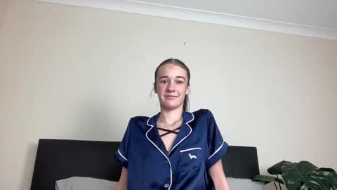 Snapshot of sageexx chatting on 03-17-26, 02:16 urs xxx content in my bio online show from 03-17-26, 02:16