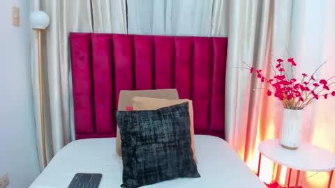 Snapshot of sagirabelle chatting on 09-17-25, 06:20 Sagira Belle online show from 09-17-25, 06:20