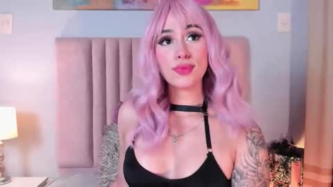 Snapshot of sagirabelle chatting on 10-18-25, 06:19 Sagira Belle online show from 10-18-25, 06:19