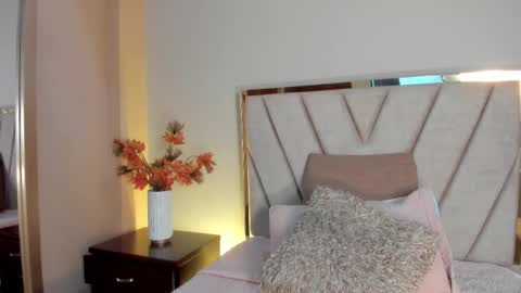 Snapshot of sagirabelle chatting on 12-03-25, 06:17 Sagira Belle online show from 12-03-25, 06:17