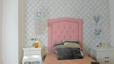 Cattleya online show from 03-10-25, 12:04