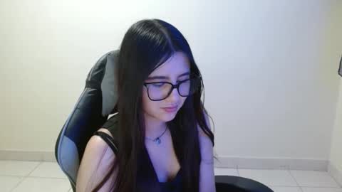 Sahaliefox  online show from 11-18-25, 09:08