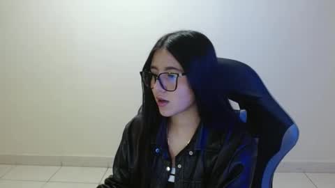 Sahaliefox  online show from 06-01-26, 09:05