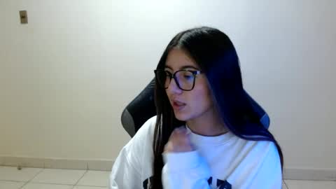 Sahaliefox  online show from 06-29-26, 08:53