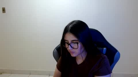 Sahaliefox  online show from 07-23-26, 10:29