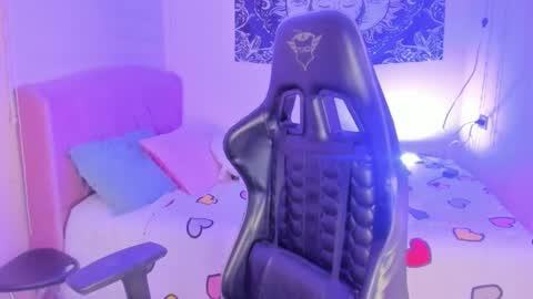 Snapshot of saharayumm chatting on 03-06-26, 12:56 saharayumm online show from 03-06-26, 12:56