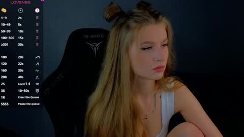 Snapshot of saillise chatting on 05-21-26, 10:17 Sofia online show from 05-21-26, 10:17