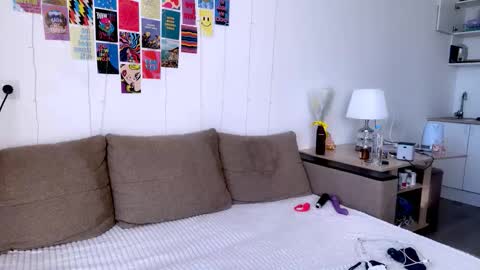 Sofia online show from 10-18-25, 12:28