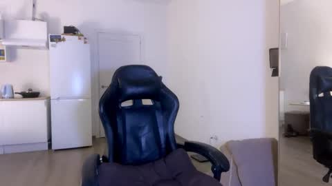 Sofia online show from 11-18-25, 08:24