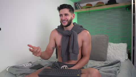 saimon  online show from 12-22-24, 01:55