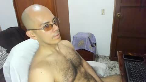 Snapshot of saintedy01 chatting on 05-21-26, 01:51 saintedy01 online show from 05-21-26, 01:51