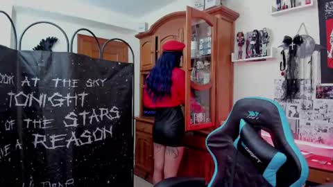    online show from 06-14-26, 07:43
