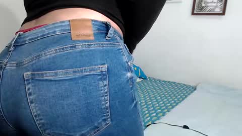 Sarah online show from 12-20-24, 04:31