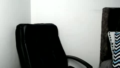 Snapshot of sakhmett1 chatting on 06-12-26, 03:05 Sarah online show from 06-12-26, 03:05