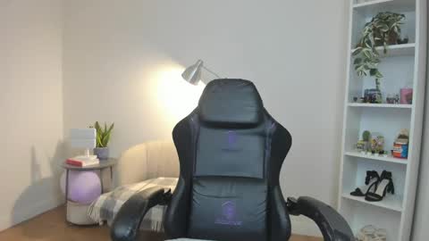 Sakura Harper online show from 04-23-26, 04:57