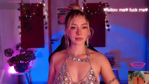 Snapshot of sakuraa_beauty chatting on 01-18-26, 04:49 Sakura online show from 01-18-26, 04:49