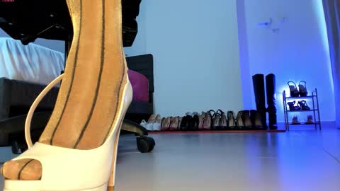 Sali G  online show from 10-12-25, 03:22