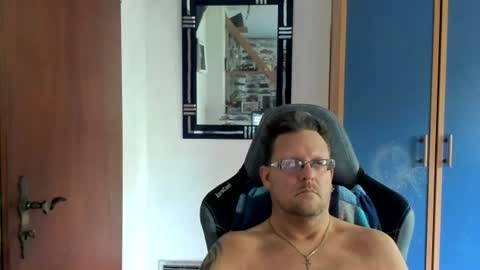 salichris online show from 07-18-26, 09:02