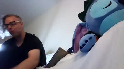 Snapshot of salis1981 chatting on 02-04-25, 01:23 salis1981 online show from 02-04-25, 01:23