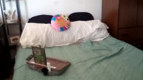 Snapshot of salis1981 chatting on 10-17-25, 06:21 salis1981 online show from 10-17-25, 06:21