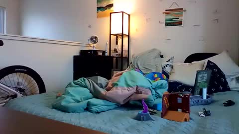 Snapshot of salis1981 chatting on 11-24-25, 06:40 salis1981 online show from 11-24-25, 06:40