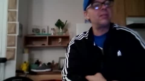 Snapshot of salis1981 chatting on 02-11-26, 06:35 salis1981 online show from 02-11-26, 06:35