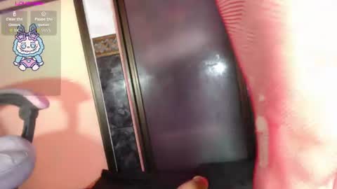 Snapshot of sally23_ chatting on 06-26-26, 03:05 salloy online show from 06-26-26, 03:05