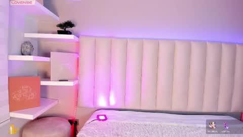  Sally White  online show from 11-20-25, 03:07