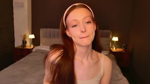 Snapshot of sallypinkman chatting on 05-19-26, 09:15 Sally Pinkman online show from 05-19-26, 09:15