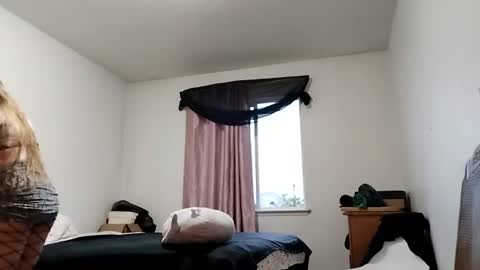 Snapshot of sallyspank chatting on 07-14-26, 01:06 sallyspank online show from 07-14-26, 01:06
