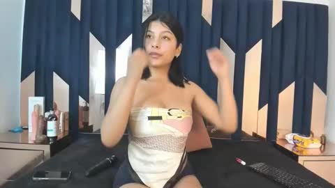 salmaportman_ online show from 12-16-25, 03:06