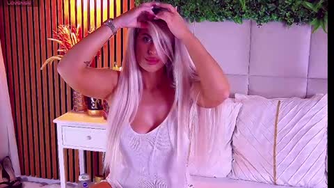 Snapshot of salmaroze chatting on 05-15-26, 07:48 SalmaRoze online show from 05-15-26, 07:48