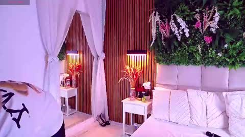 Snapshot of salmaroze chatting on 06-05-26, 02:40 SalmaRoze online show from 06-05-26, 02:40