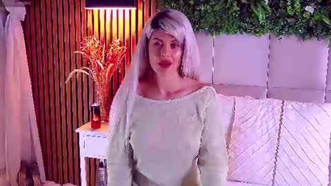 Snapshot of salmaroze chatting on 06-18-26, 04:02 SalmaRoze online show from 06-18-26, 04:02
